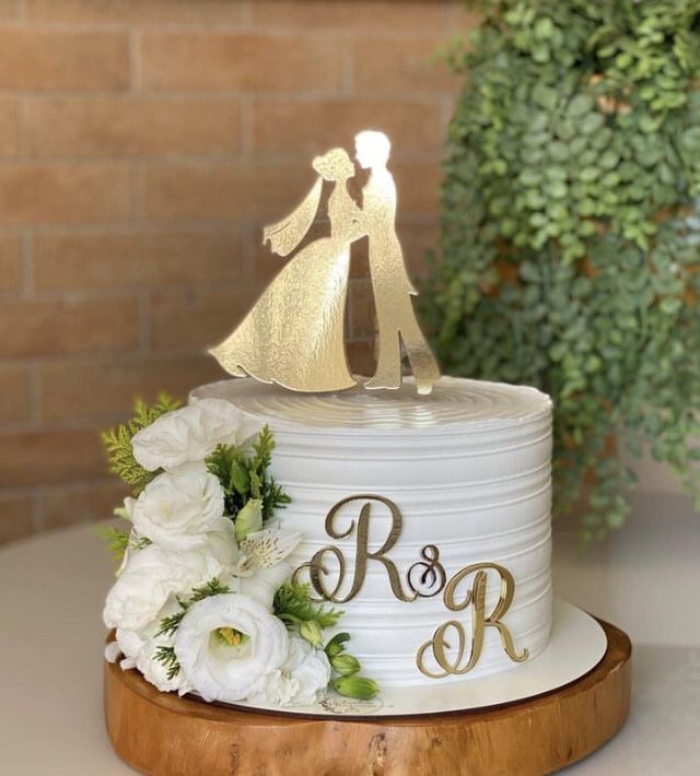 Anniversary cakes in Dubai, UAE 