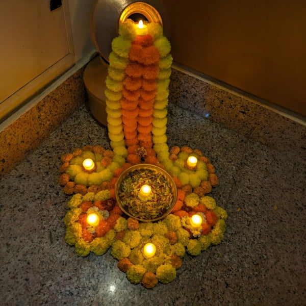 Floral Flow Diya Corner Décor