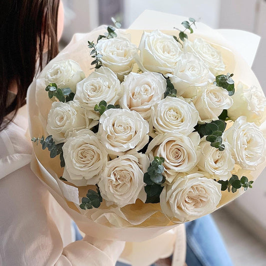Luxury White Welcome Bouquet