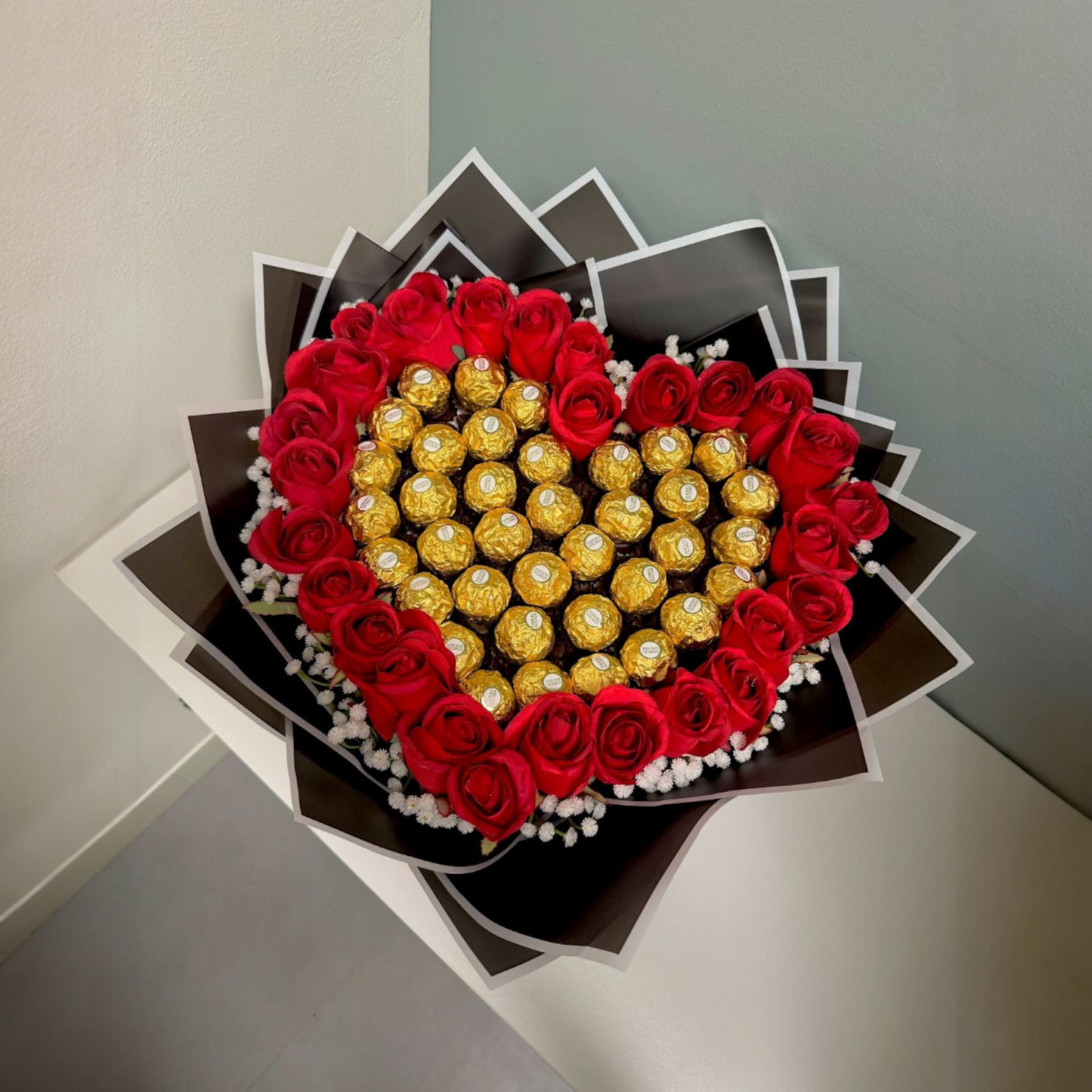 Majestic Rose & Chocolate Bouquet
